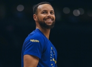 九游-库里连续五场比赛得分超过惊险取胜，切尔西挑战极限！的简单介绍