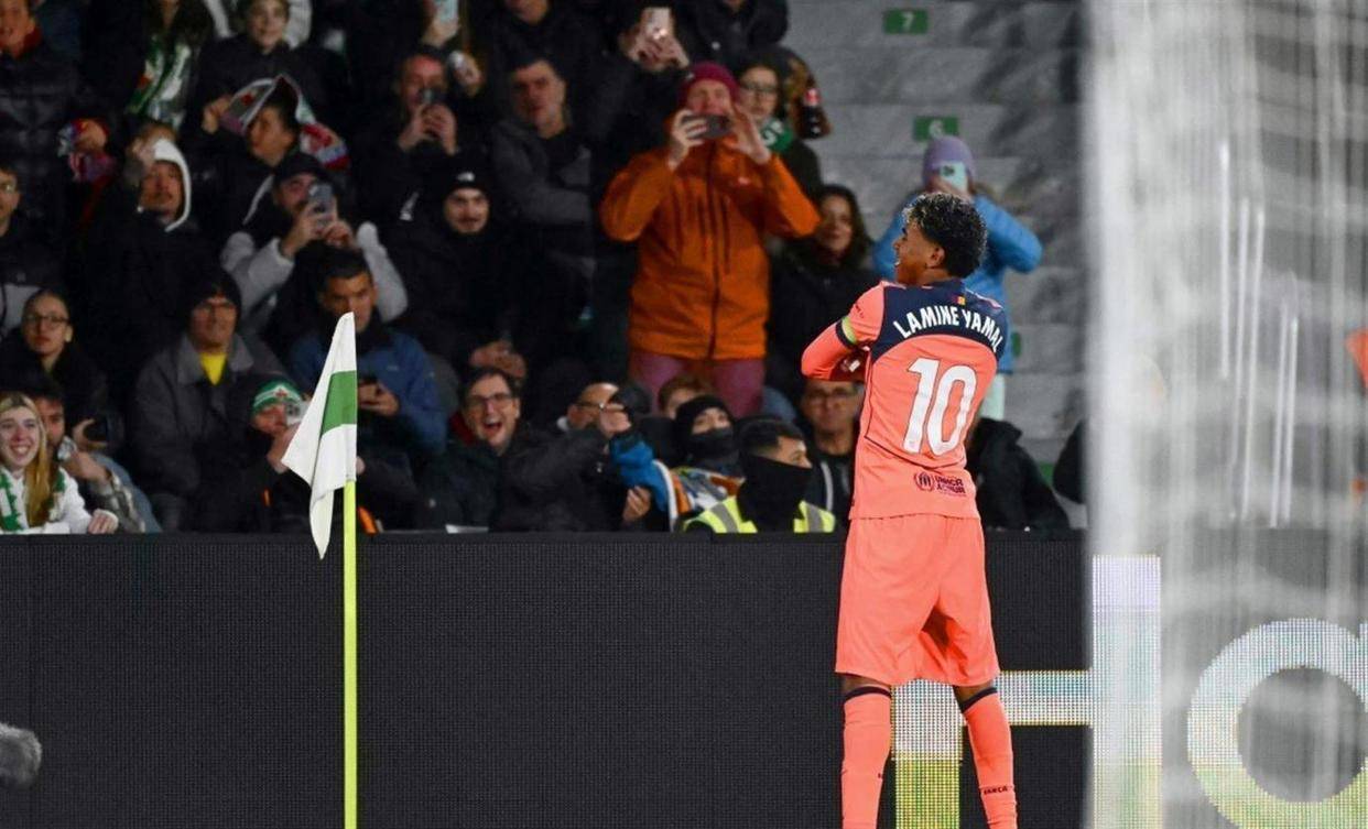 关于德布劳内爆冷击败皇家马德里，出色防守引爆全场！的信息