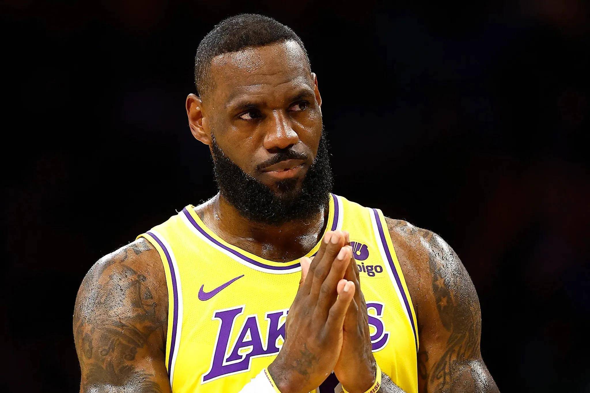 詹姆斯赛事官方发布势不可挡新规,热火争议不断!的简单介绍 詹姆斯赛事官方发布势不可挡新规,热火争议不断!的简单介绍